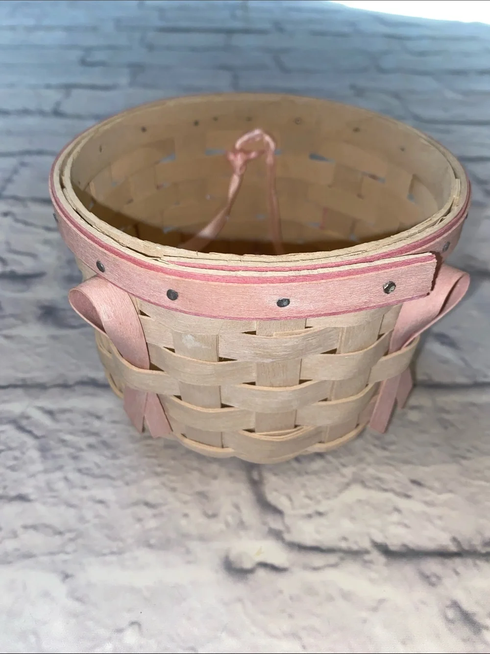 Longaberger 2006 Horizon of Hope Basket w/Wooden Lid, Plastic Protector & Tie-on